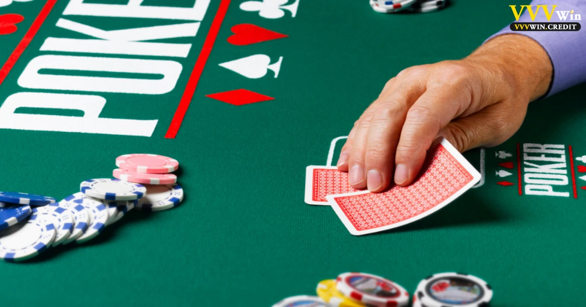 Mẹo Chơi Poker Online - Bí Quyết Đánh Bại Đối Thủ Tại VVVWin 5 Sử dụng Bluffing (cược hù dọa) như thế nào để thắng lớn?